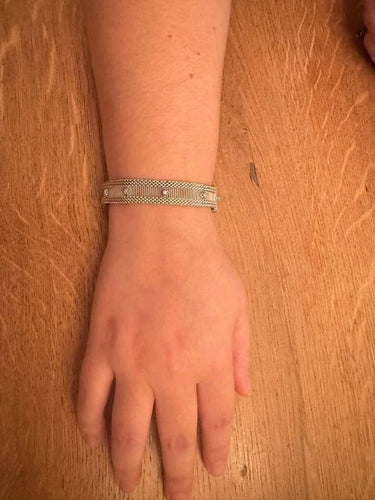 Bracelet Bracelet en or blanc ajouré avec diamants taille brillant 58 Facettes