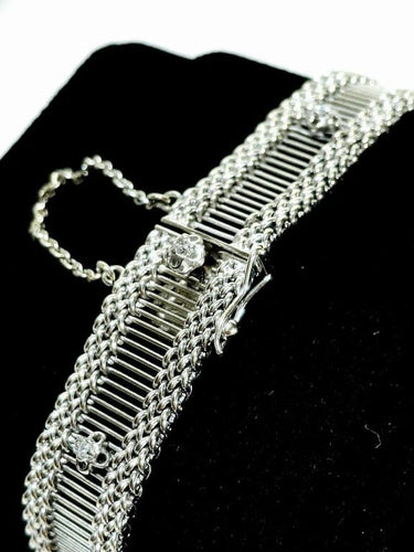 Bracelet Bracelet en or blanc ajouré avec diamants taille brillant 58 Facettes