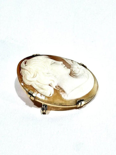 Broche Broche camée coquillage en or jaune 18 carats 58 Facettes