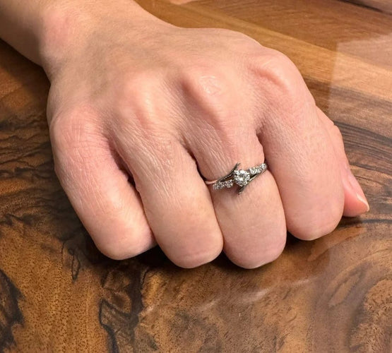 Bague 53.5 Bague en or blanc et diamants 0,36 ct 58 Facettes