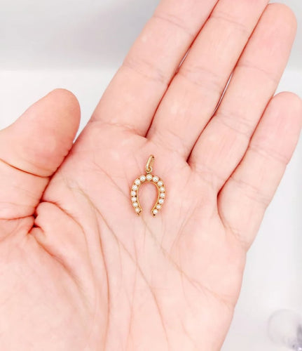 fb98cab9-f27d-42a5-290a-e7822f67d900