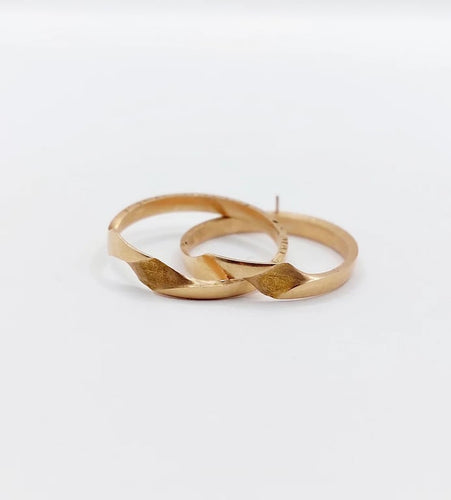 e364ee9d-7136-4990-6109-3ef83f132a00