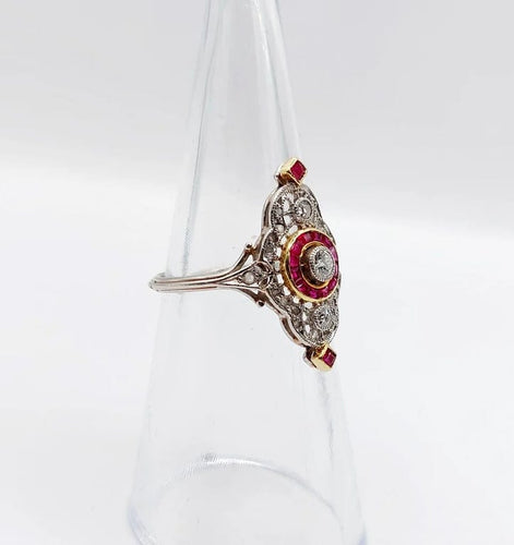 Bague 51 Bague marquise Art déco en platine, diamants et rubis synthétiques 58 Facettes A06548