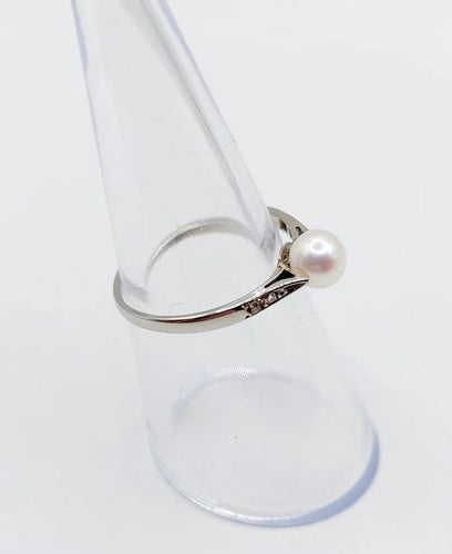Bague 54.5 Bague Art déco en or blanc 18k avec perle et diamants taille rose 58 Facettes A00847