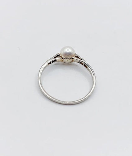 Bague 54.5 Bague Art déco en or blanc 18k avec perle et diamants taille rose 58 Facettes A00847