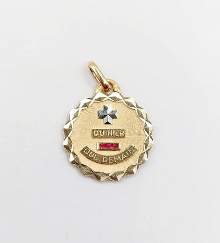 Pendentif Augis - Pendentif médaille d’amour 19 mm en or rose 18K et rubis 58 Facettes A06664