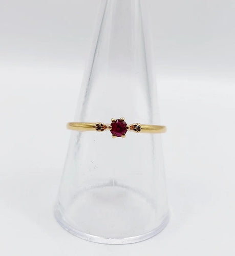 Bague 57 Bague vintage en or 18k, rubis et diamants 58 Facettes A06646