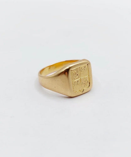 Bague 48 Chevalière antique en or 18k aux armoiries françaises 58 Facettes A03321
