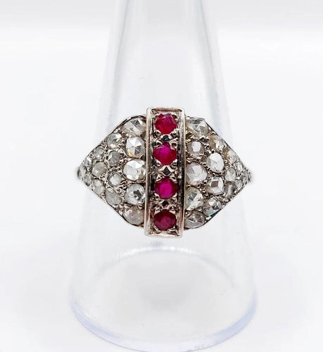 Bague 61 Bague dôme Art déco en or blanc 18k, rubis et diamants taille rose 58 Facettes A05805