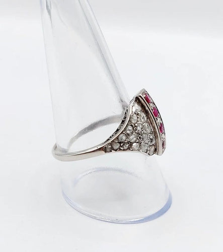 Bague 61 Bague dôme Art déco en or blanc 18k, rubis et diamants taille rose 58 Facettes A05805