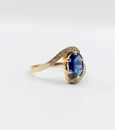 Bague 58.5 Bague tourbillon vintage en or jaune 18k, saphir 1,20 ct et diamants 58 Facettes A06237