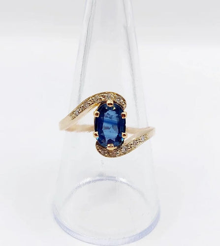 Bague 58.5 Bague tourbillon vintage en or jaune 18k, saphir 1,20 ct et diamants 58 Facettes A06237