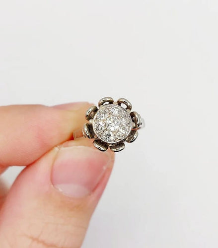 Bague 47.5 Bague fleur Art déco en or blanc 18k et diamants taille ancienne 58 Facettes A06391