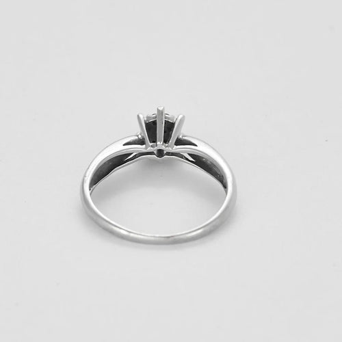 Bague 51 Illusion - Bague solitaire en or blanc 750/1000 et diamants 58 Facettes LP1463/