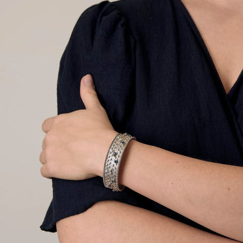 Bracelet Prestige Royal - Bracelet rigide en or blanc avec diamants et saphirs 58 Facettes LP1413/