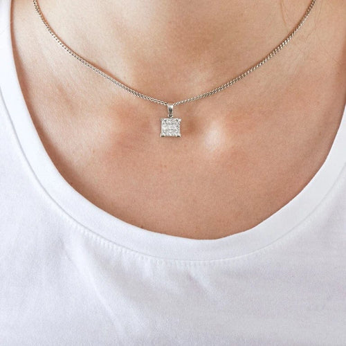 Pendentif Pendentif carré en or blanc 18 carats et 9 diamants princesse 58 Facettes LP601/16