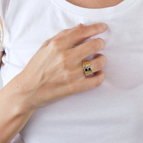 Bague 53 Bague en or jaune 750 avec saphirs et diamants 58 Facettes LP35/10