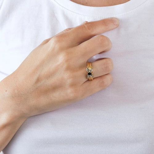 Bague 54 Bague marquise en or jaune 18 carats, saphir et diamants 58 Facettes LP36/12