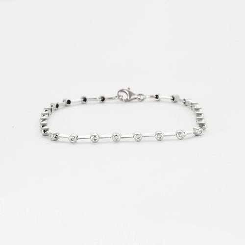 Bracelet Bracelet rivière en or blanc 18 carats et diamants taille brillant 58 Facettes LP996/16
