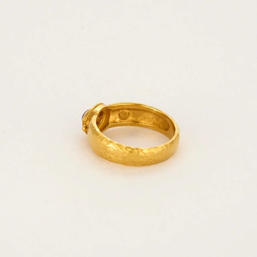 Bague 58 Ωζα - Bague jonc martelé en or jaune brun 750 sertie d’une spinelle rose 58 Facettes LP1182