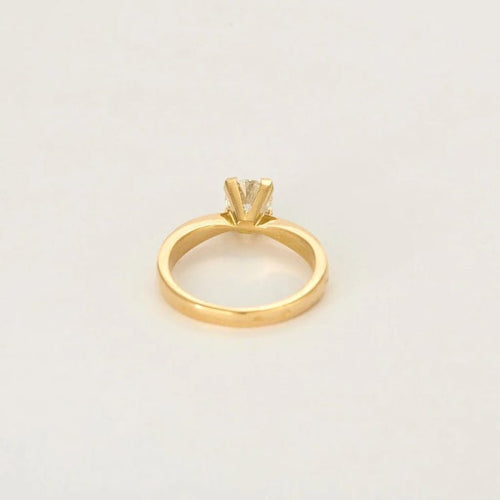 Bague 53 L'Unique - Bague solitaire en or jaune 18 carats avec diamant 0,88 ct 58 Facettes LP1015-1044