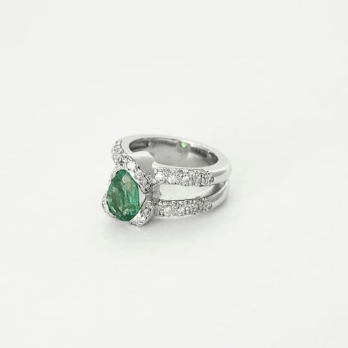 Bague 47 Esmeralda - Bague en or blanc 750, diamants et émeraude 58 Facettes LP1161