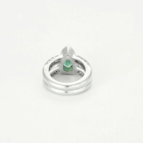 Bague 47 Esmeralda - Bague en or blanc 750, diamants et émeraude 58 Facettes LP1161