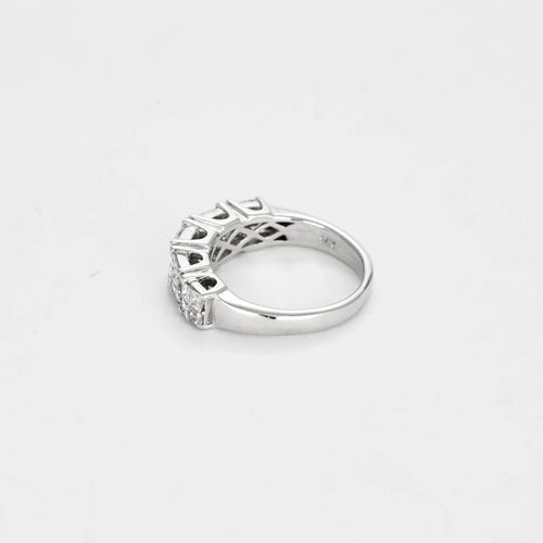 Bague 49.5 Bague en or blanc 585 et diamants taille princesse 58 Facettes LP264/13