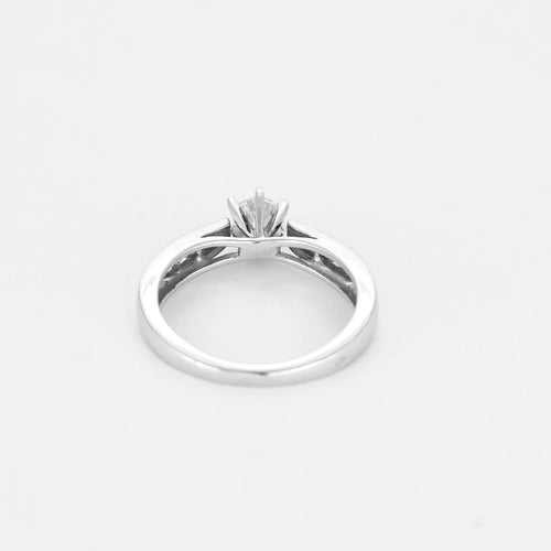 Bague 52.5 Bague solitaire en or blanc 18K et diamants 58 Facettes LP1250/BET
