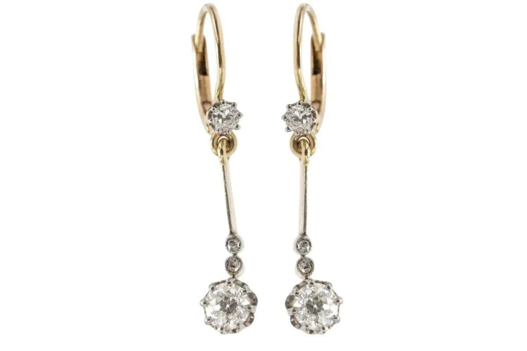 Boucles d'oreilles Boucles d'oreilles pendantes en or jaune, platine et diamants 58 Facettes 11217