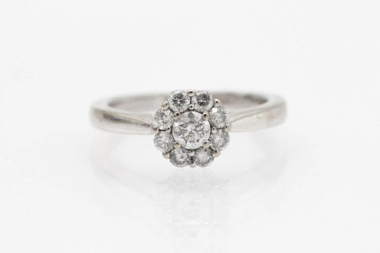 Bague Bague fleur en or blanc 18 carats et diamants 58 Facettes 10322