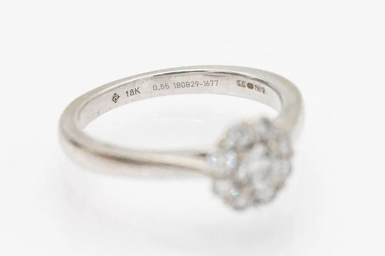 Bague Bague fleur en or blanc 18 carats et diamants 58 Facettes 10322