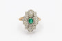 Bague 54 Bague ancienne en or jaune avec diamants et émeraude 58 Facettes 9897