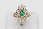 Bague 54 Bague ancienne en or jaune avec diamants et émeraude 58 Facettes 9897