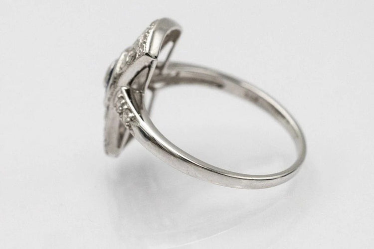 Bague 55 Bague Art déco en or blanc 14 carats avec diamants et saphirs 58 Facettes 10688