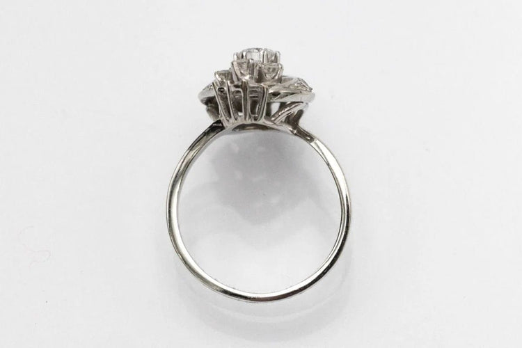 Bague 53 Bague en or blanc 18 carats sertie de diamants 0,73 ct 58 Facettes 10829