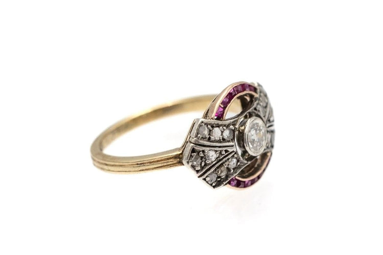 Bague 56 Bague Art déco en or jaune, diamants et rubis synthétiques roses 58 Facettes 9335