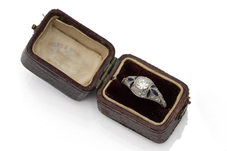 Bague Bague Art déco en platine sertie de diamants et saphirs synthétiques 58 Facettes 11324