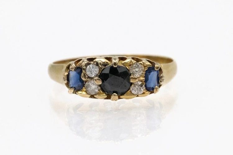 Bague Bague ancienne en or jaune 18k, saphirs et diamants 58 Facettes 11559