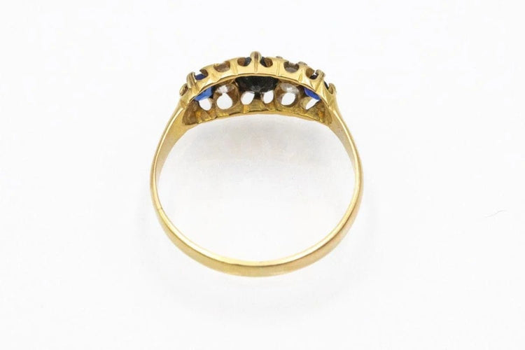 Bague Bague ancienne en or jaune 18k, saphirs et diamants 58 Facettes 11559