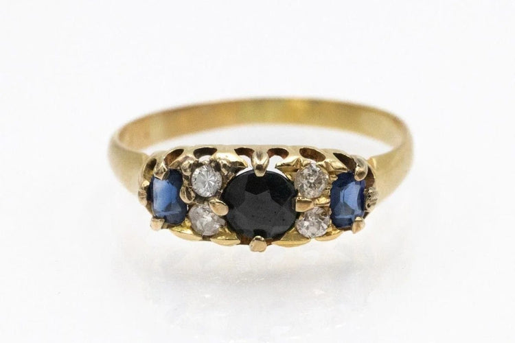 Bague Bague ancienne en or jaune 18k, saphirs et diamants 58 Facettes 11559