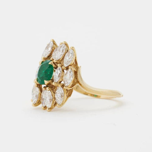 Bague 56 Bague émeraude et diamants navettes en or jaune 750 58 Facettes