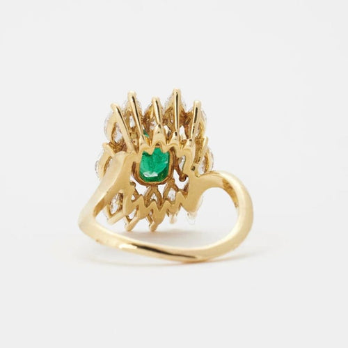 Bague 56 Bague émeraude et diamants navettes en or jaune 750 58 Facettes