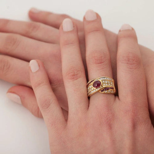 Bague 55 Bague en or jaune 750 avec rubis et diamants 58 Facettes