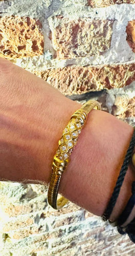 368b309f-1da9-4007-3ae7-78c7948f1000