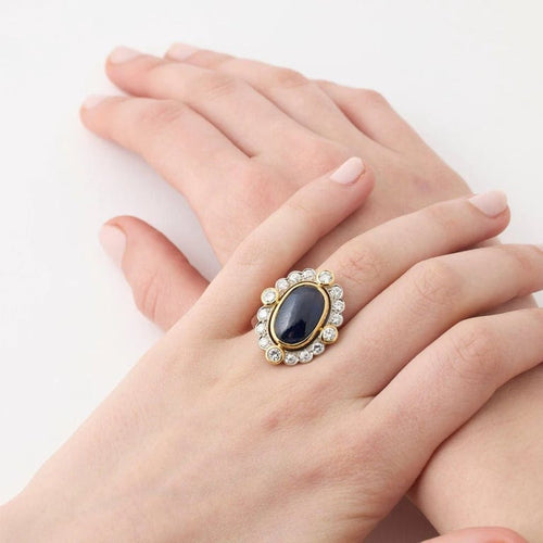 Bague 52 Bague Pompadour saphir cabochon et diamants en or jaune 58 Facettes