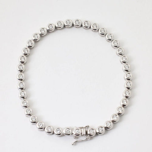 Bracelet Bracelet tennis en or blanc 750 et diamants 3,40 ct 58 Facettes