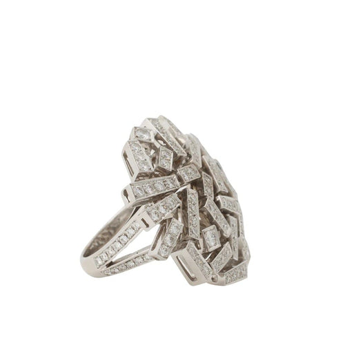 Bague 55 Bague cocktail en or blanc pavée de diamants 58 Facettes