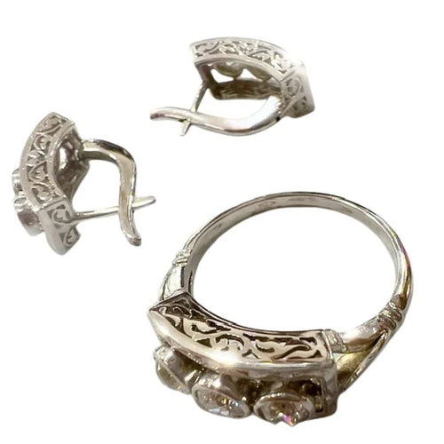 Bague 54 Bague et boucles d'oreilles en or 18 carats et diamants anciens 58 Facettes Q295B