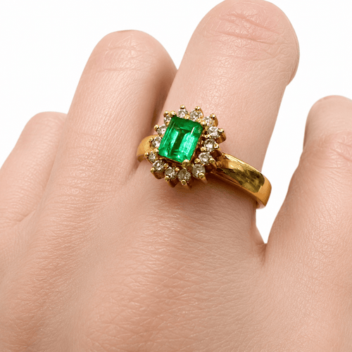 Bague 58 Bague design contemporain en or 18 carats avec diamants et émeraude 58 Facettes Q287B
